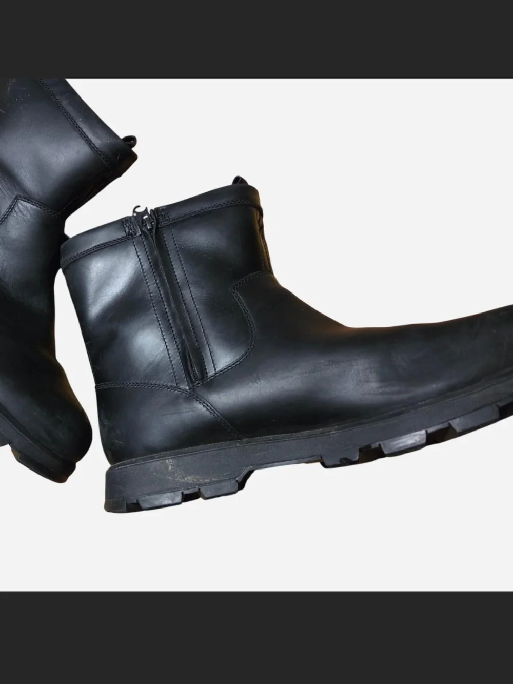 UGG Kennen Men's 15 Black Leather Ankle Boots